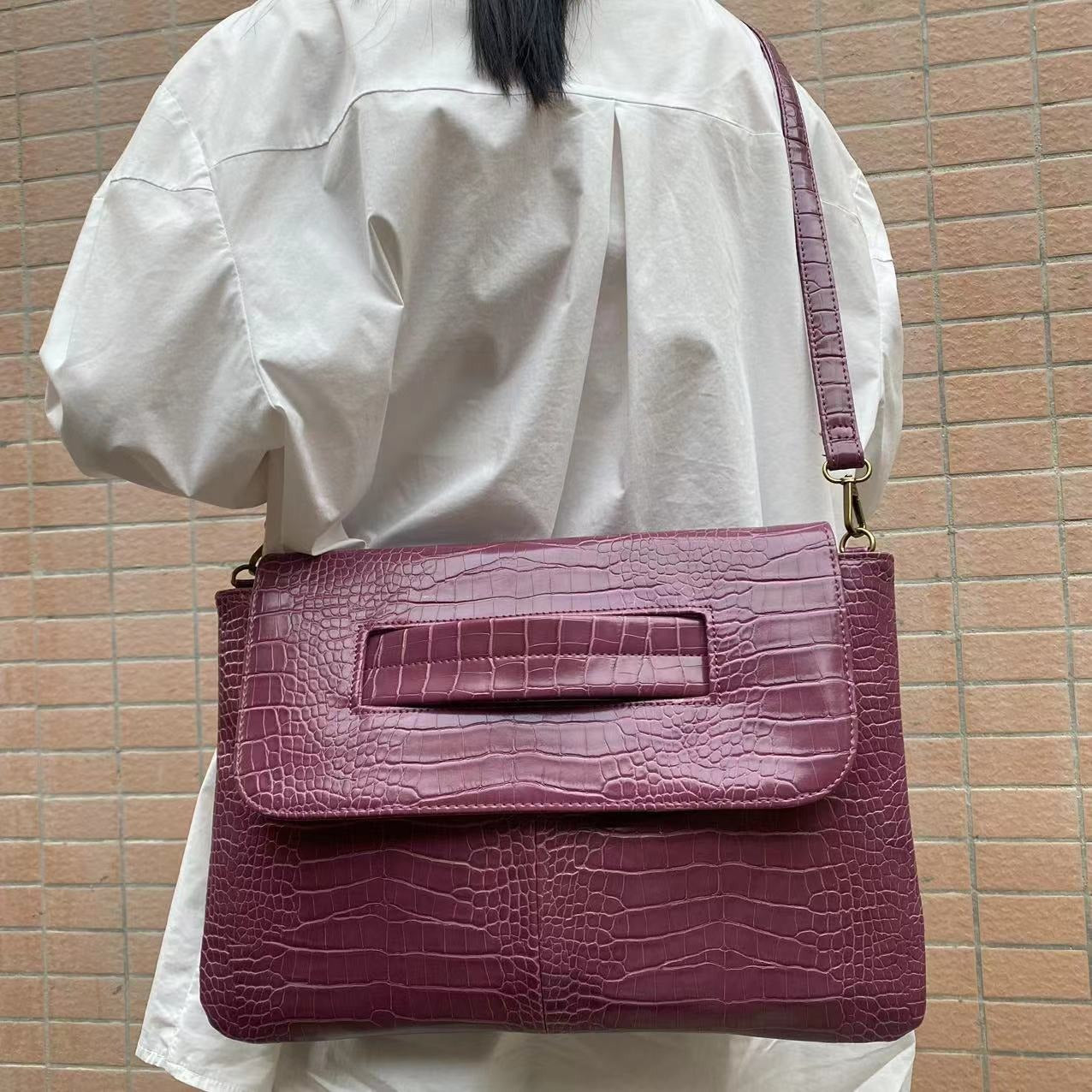 Elegante Aufbewahrungstasche für Dokumente – Croco-Struktur, groß & robust